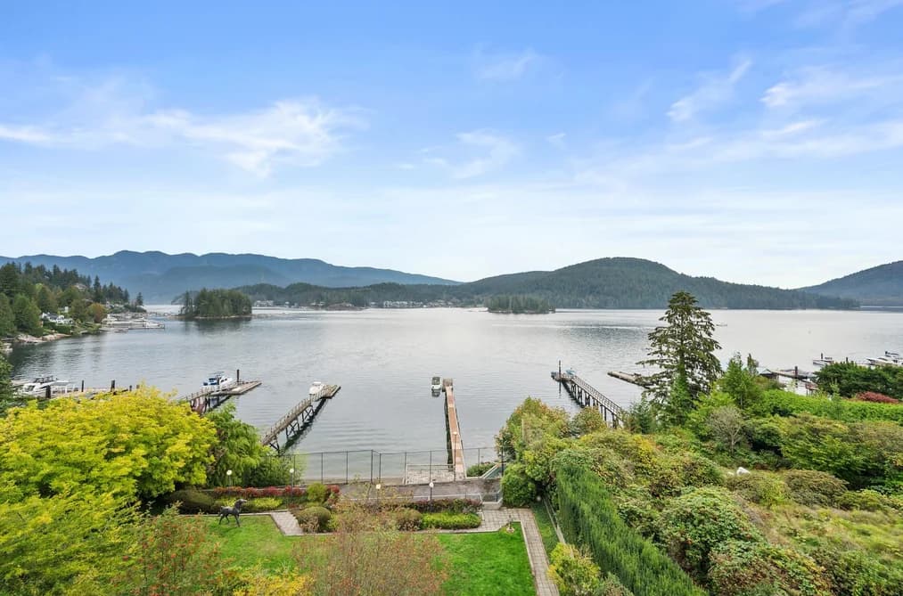828 BEACHVIEW DRIVE, North Vancouver, BC — Residential for Sale - Photo 2