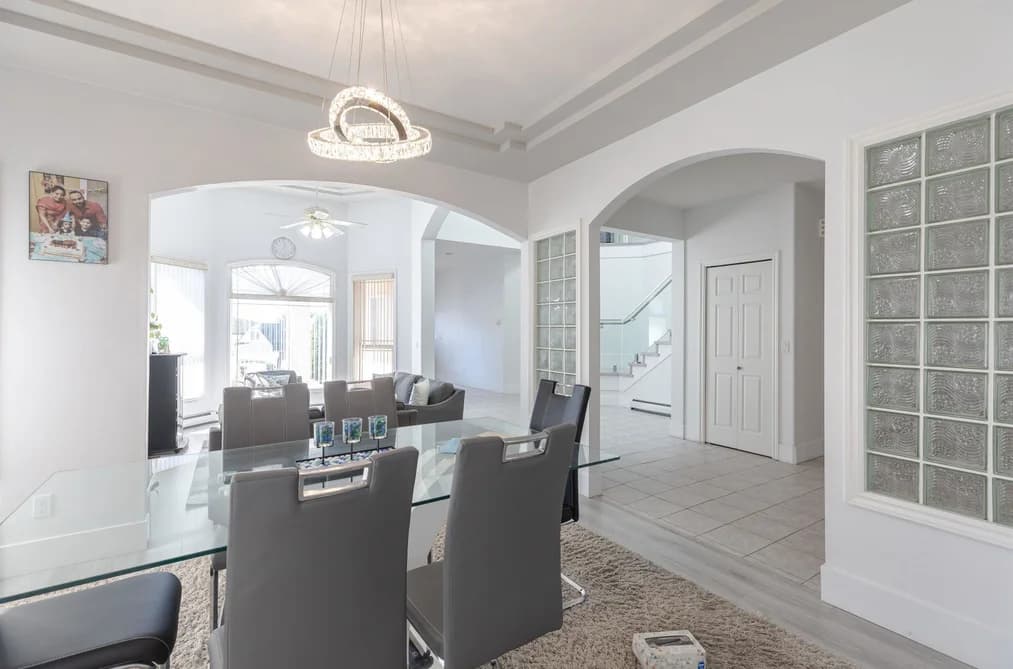 8298 151A STREET, Surrey, BC — Residential for Sale - Photo 2