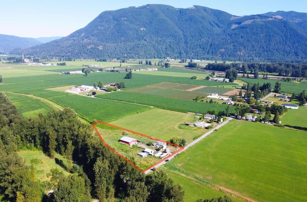 8309 THOMPSON ROAD, Mission, BC — Residential for Sale - Photo 2