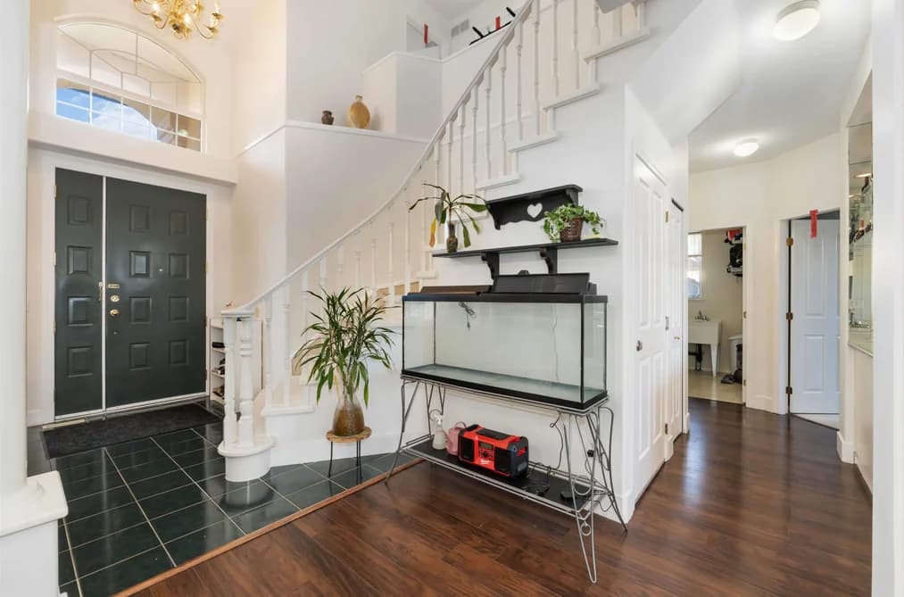 8330 168 STREET, Surrey, BC — Residential for Sale - Photo 2