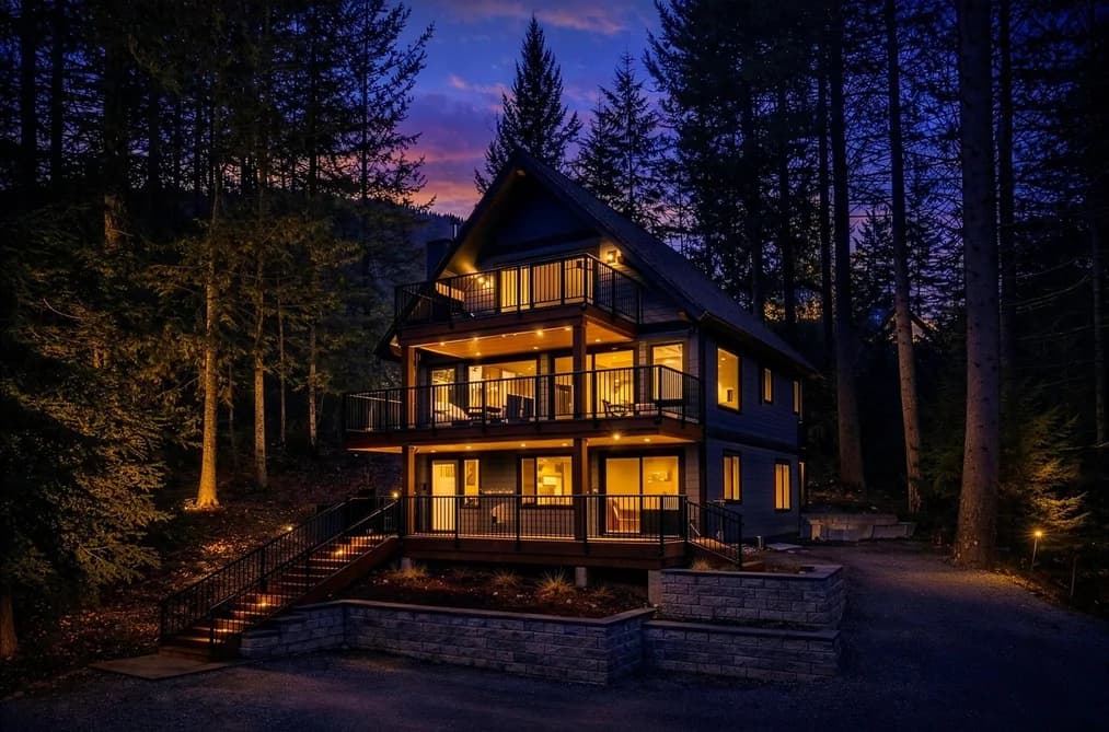 8353 RAINBOW DRIVE, Whistler, BC — Residential for Sale - Main Photo