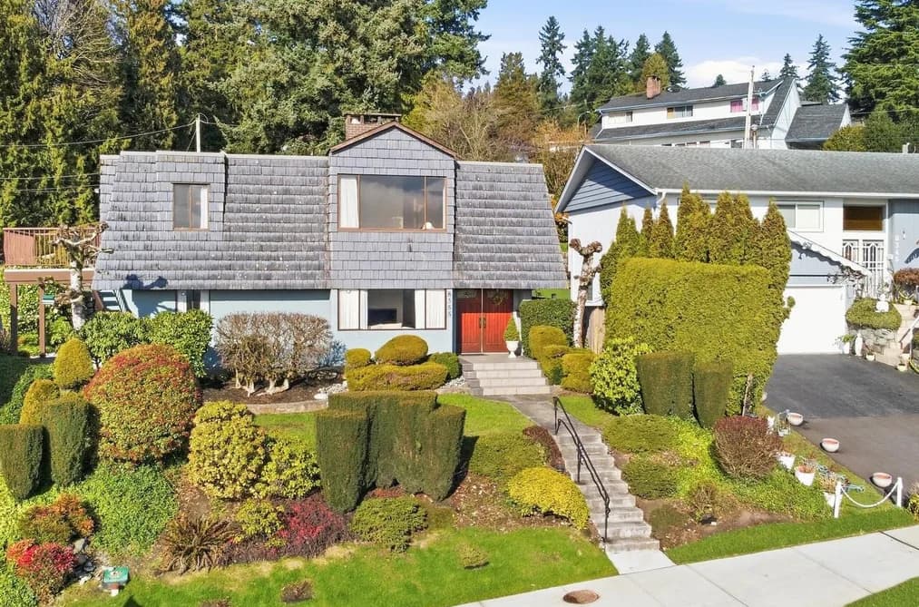 8355 NELSON AVENUE, Burnaby, BC — Residential for Sale - Photo 2