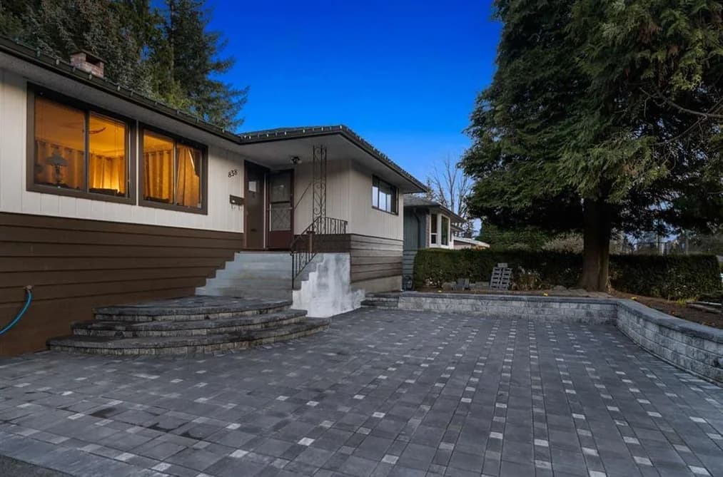 838 DUNDONALD DRIVE, Port Moody, BC — Residential for Sale - Main Photo