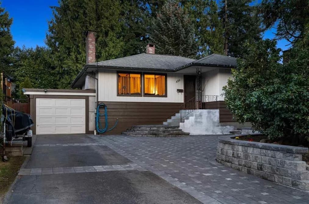 838 DUNDONALD DRIVE, Port Moody, BC — Residential for Sale - Photo 2