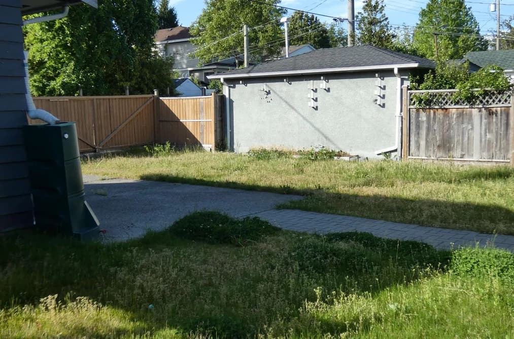 8391 11TH AVENUE, Burnaby, BC — Residential for Sale - Photo 2