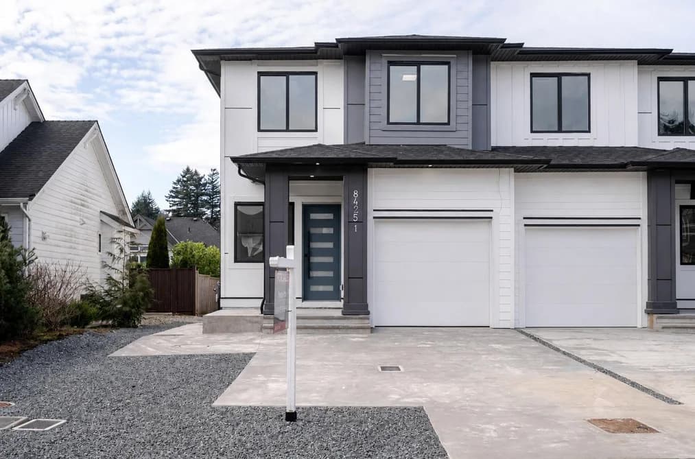 8425 GEORGE STREET, Mission, BC — Residential for Sale - Main Photo