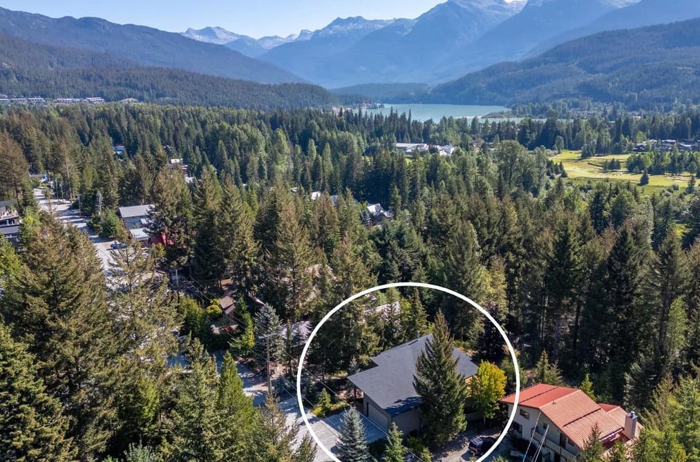 8476 MATTERHORN DRIVE, Whistler, BC — Residential for Sale - Photo 2