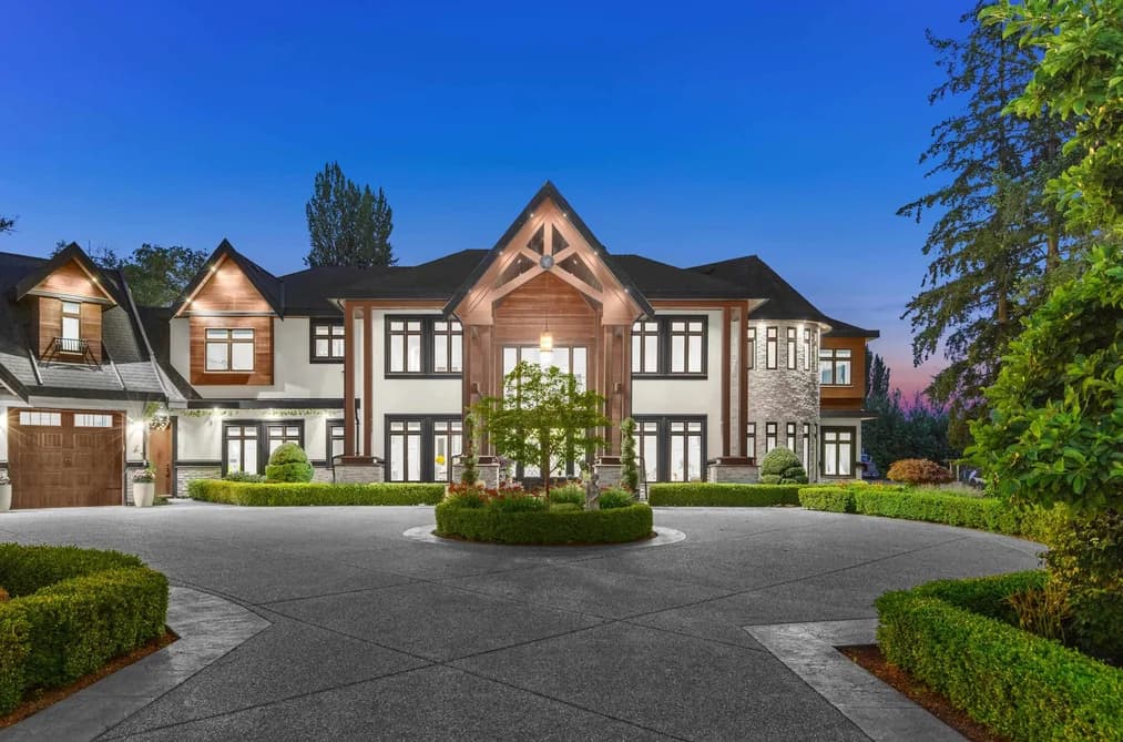 8486 HARVIE ROAD, Surrey, BC — Residential for Sale - Photo 2
