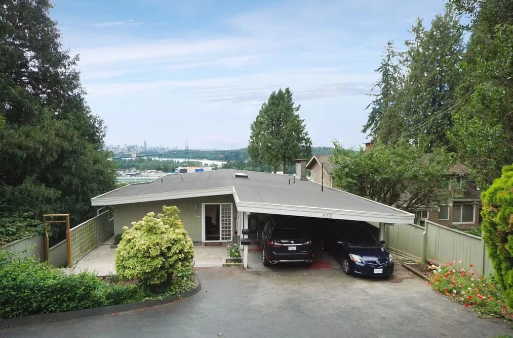 850 ESQUIMALT AVENUE, West Vancouver, BC — Residential for Sale - Photo 2