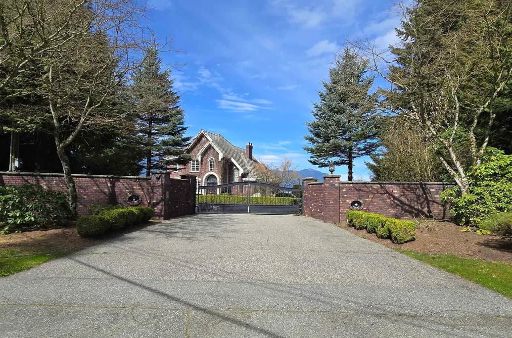 8504 HUCKLEBERRY PLACE, Chilliwack, BC — Residential for Sale - Photo 2