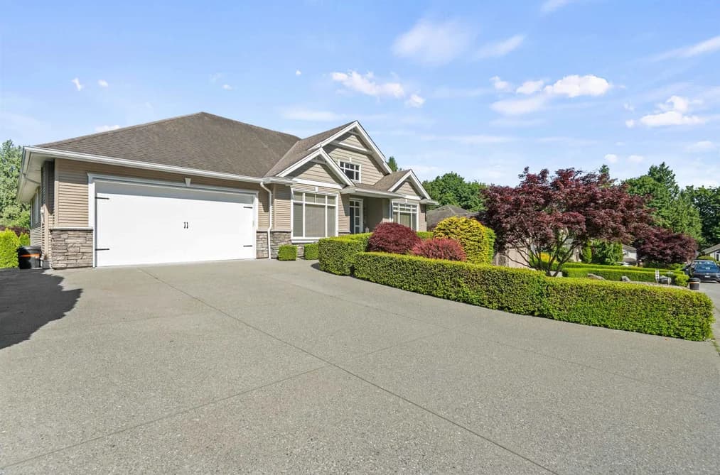8557 FRIPP TERRACE, Mission, BC — Residential for Sale - Photo 2
