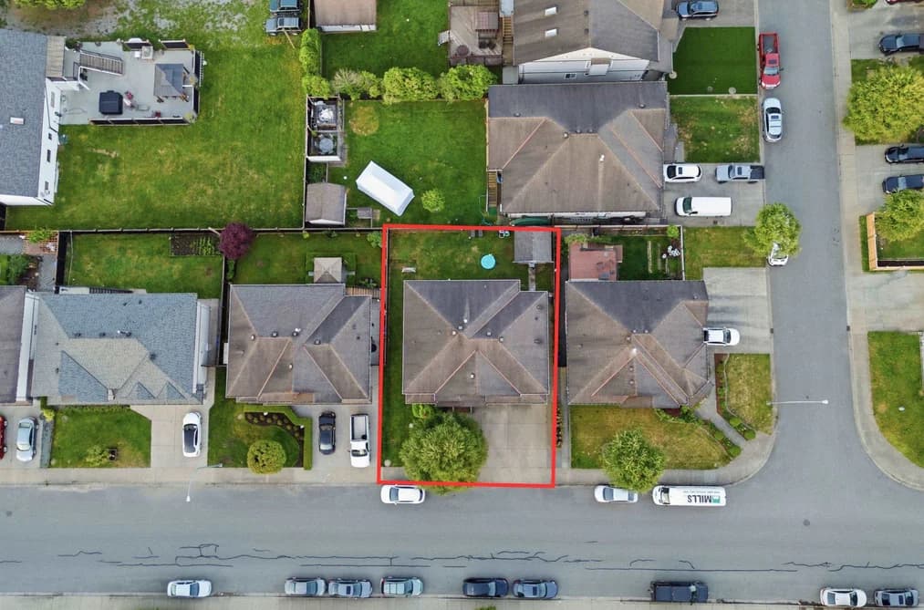 8558 FENNEL STREET, Mission, BC — Residential for Sale - Photo 2