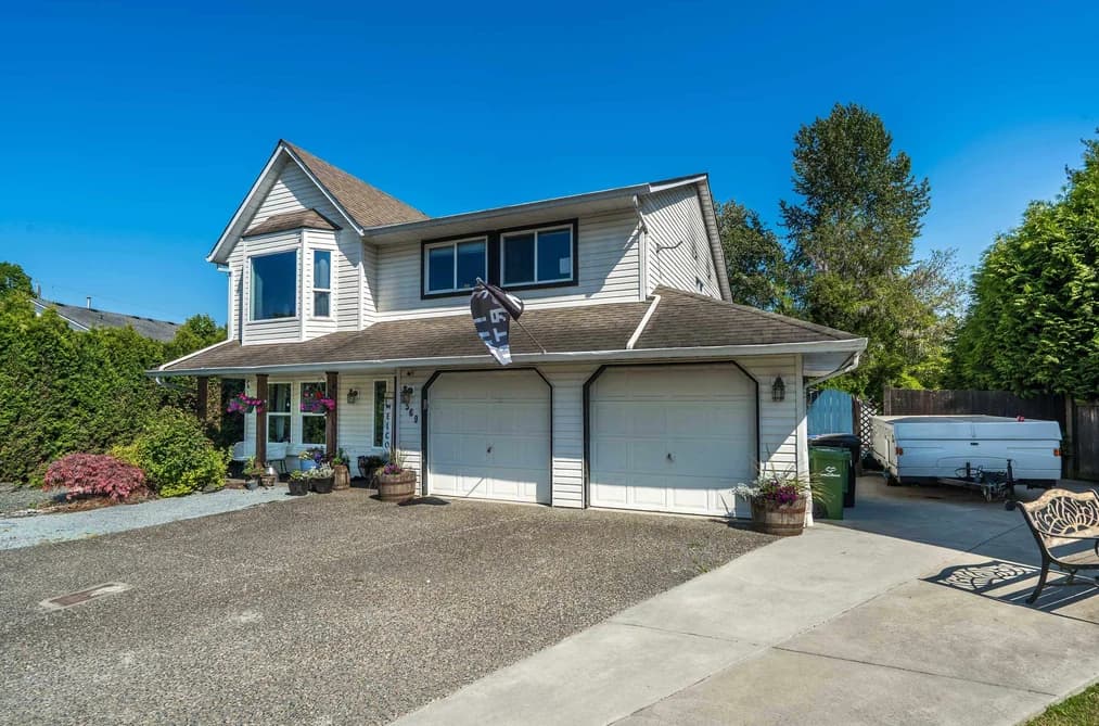 8569 MCKEE PLACE, Chilliwack, BC — Residential for Sale - Photo 2