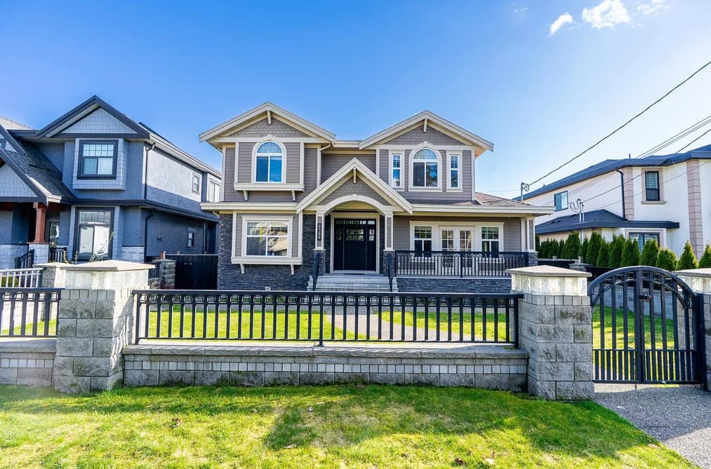 8588 ARMSTRONG AVENUE, Burnaby, BC — Residential for Sale - Main Photo