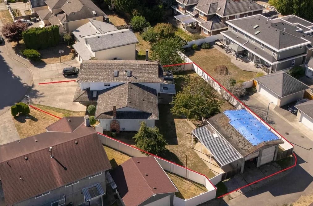 8611 RIDEAU DRIVE, Richmond, BC — Residential for Sale - Photo 2