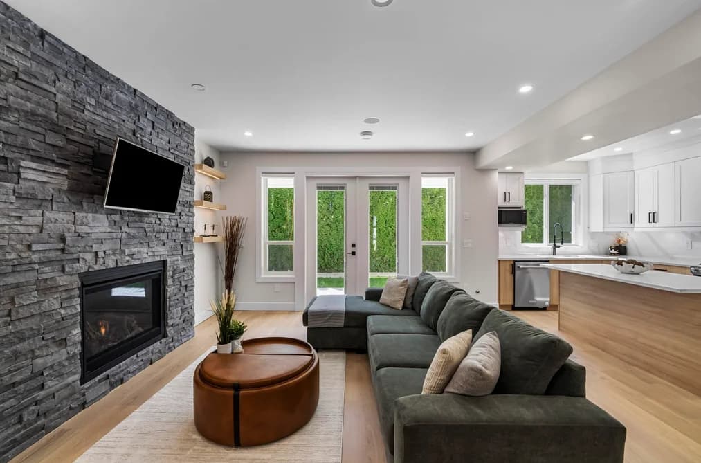 862 WILLOW PLACE, Harrison Hot Springs, BC — Residential for Sale - Main Photo
