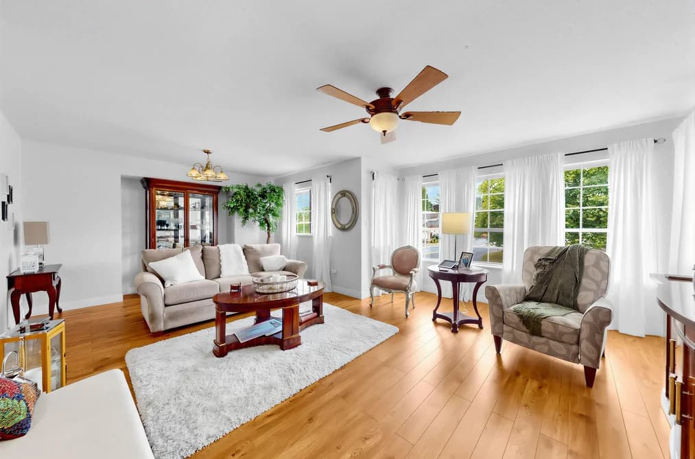 8621 215 STREET, Langley, BC — Residential for Sale - Photo 2