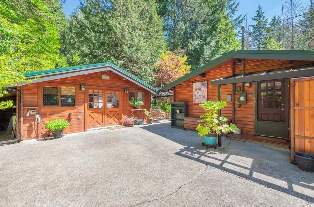 8626 REDROOFFS ROAD, Halfmoon Bay, BC — Residential for Sale - Photo 2