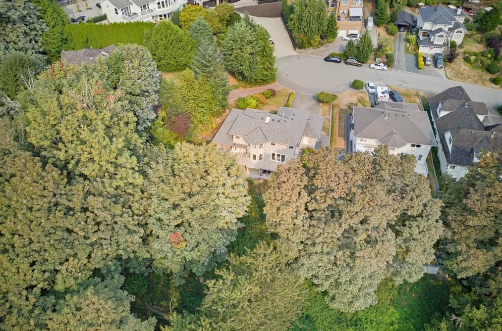 8630 SUNBURST PLACE, Chilliwack, BC — Residential for Sale - Photo 2