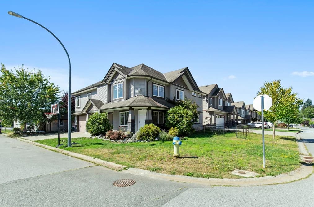 8637 MAYNARD TERRACE, Mission, BC — Residential for Sale - Photo 2