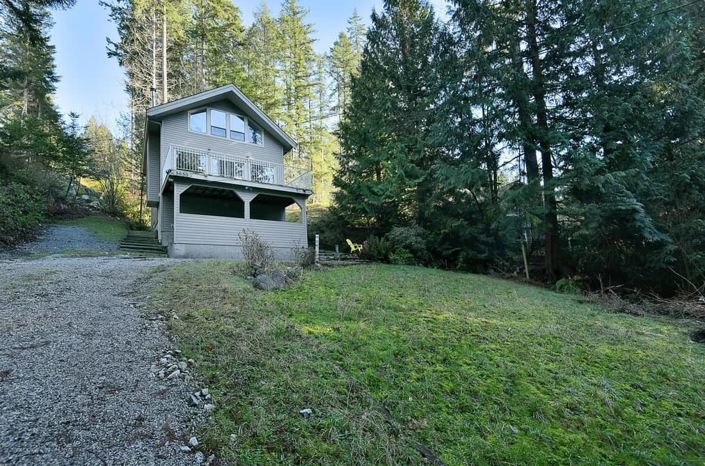 8650 REDROOFFS ROAD, Halfmoon Bay, BC — Residential for Sale - Main Photo