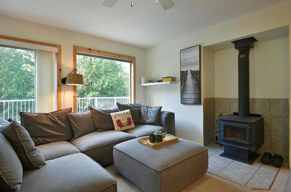 8650 REDROOFFS ROAD, Halfmoon Bay, BC — Residential for Sale - Photo 2