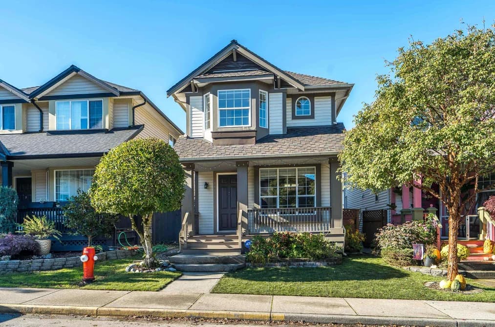 8669 207 STREET, Langley, BC — Residential for Sale - Photo 2