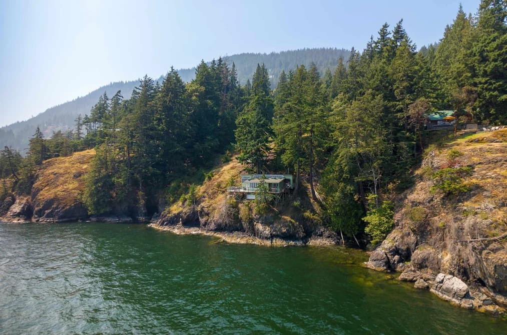 867 HUMMINGBIRD LANE, Bowen Island, BC — Residential for Sale - Main Photo