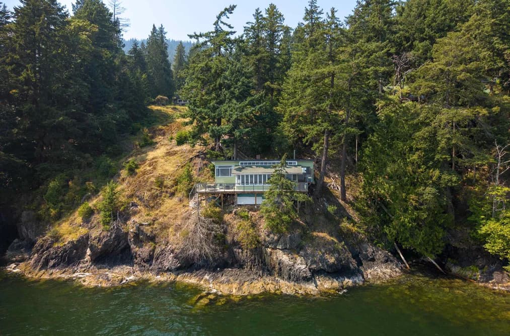 867 HUMMINGBIRD LANE, Bowen Island, BC — Residential for Sale - Photo 2