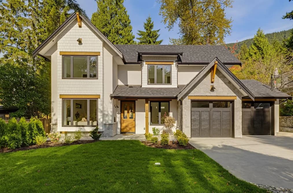 868 CANYON BOULEVARD, North Vancouver, BC — Residential for Sale - Main Photo