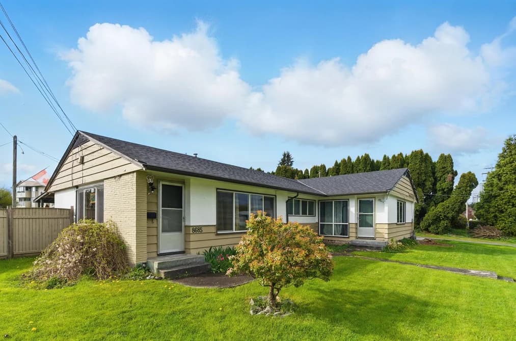8687 ELM DRIVE, Chilliwack, BC — Residential for Sale - Photo 2