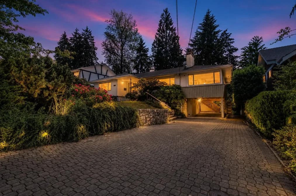 869 CLEMENTS AVENUE, North Vancouver, BC — Residential for Sale - Main Photo