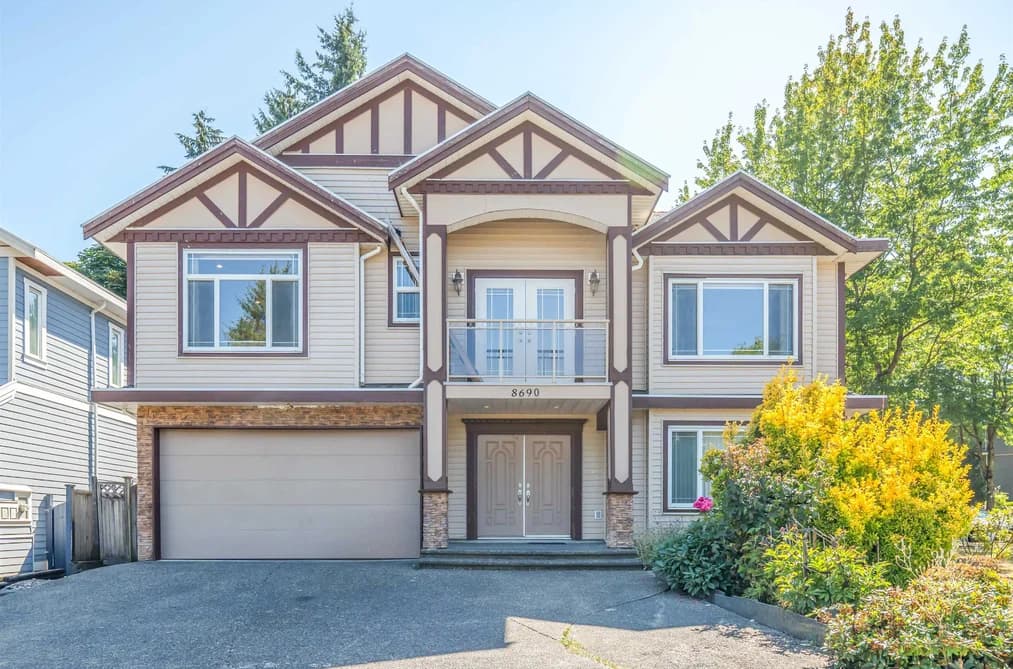 8690 E TULSY CRESCENT, Surrey, BC — Residential for Sale - Main Photo