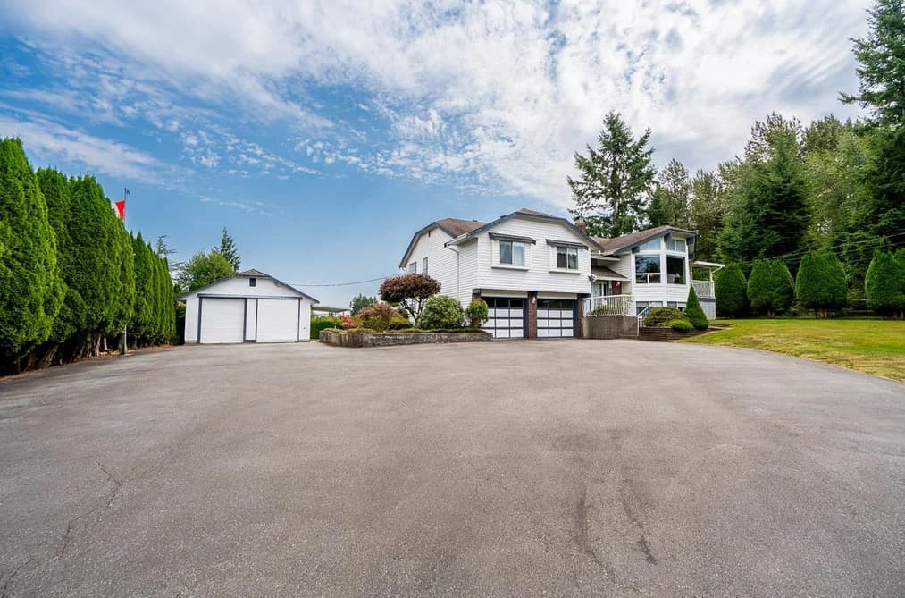 8690 GOUNDREY STREET, Mission, BC — Residential for Sale - Photo 2