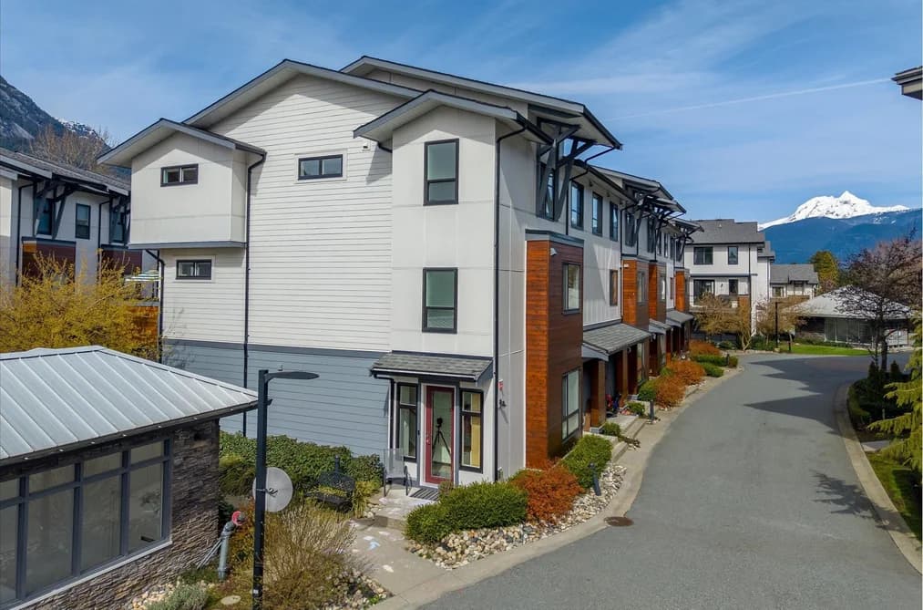 87 1188 MAIN STREET, Squamish, BC — Residential for Sale - Photo 2