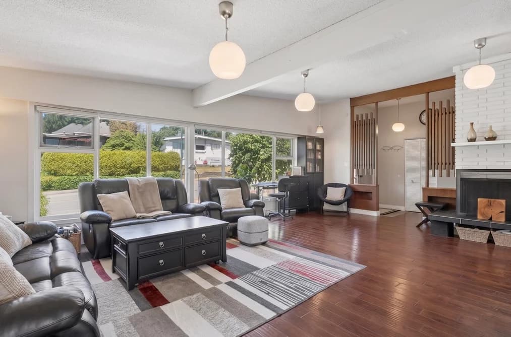 87 MUNDY STREET, Coquitlam, BC — Residential for Sale - Photo 2