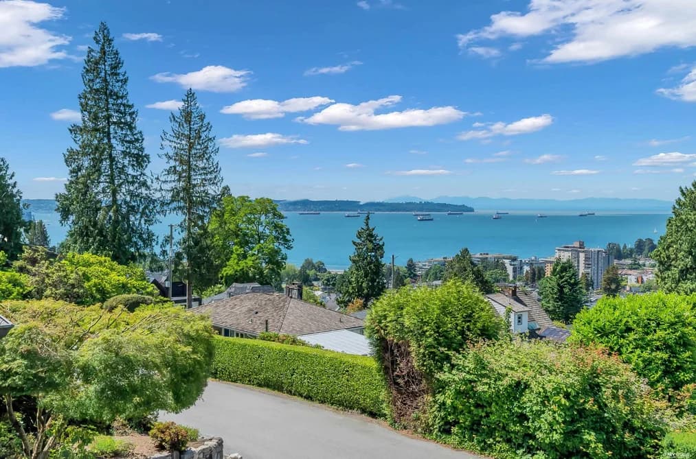 870 LEYLAND STREET, West Vancouver, BC — Residential for Sale - Main Photo