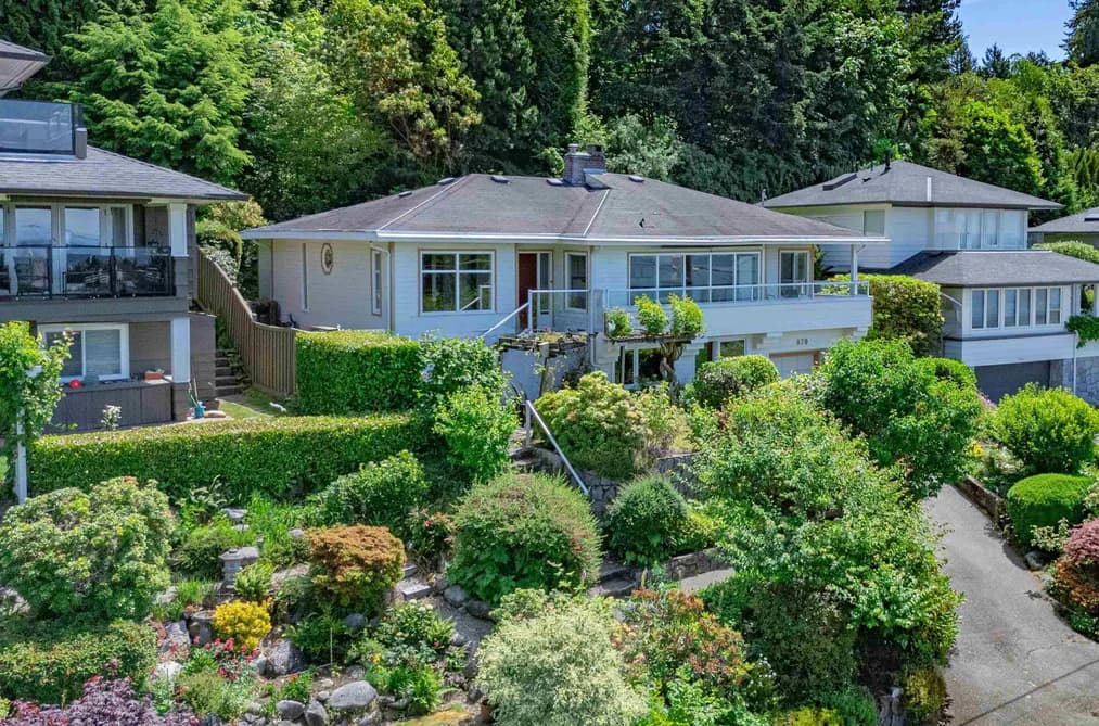 870 LEYLAND STREET, West Vancouver, BC — Residential for Sale - Photo 2