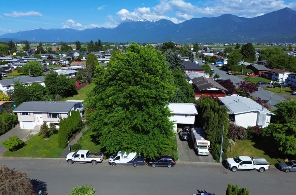 8708 CORNWALL CRESCENT, Chilliwack, BC — Residential for Sale - Photo 2