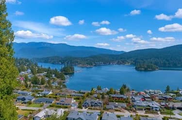 House for sale at 873 Baycrest Drive North Vancouver British Columbia - MLS: R3138080
