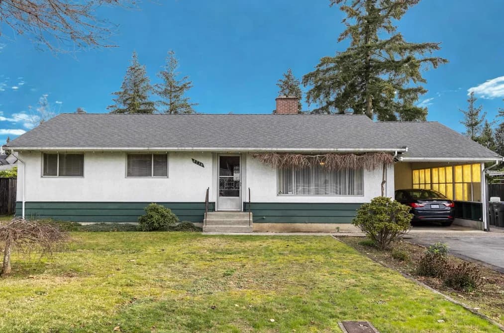 8736 154 STREET, Surrey, BC — Residential for Sale - Photo 2