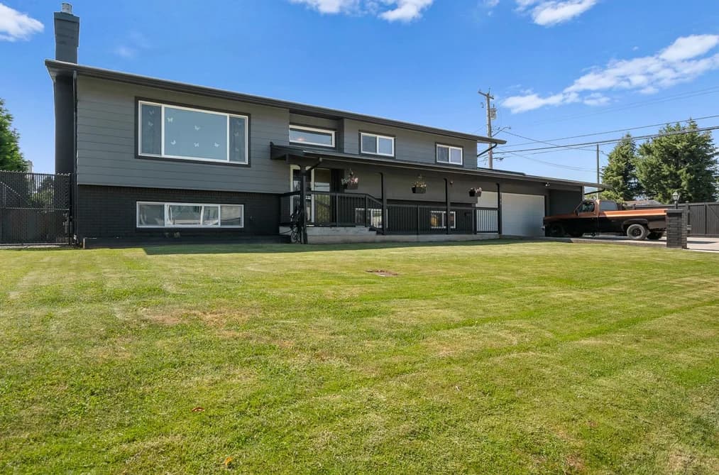 8789 BUTCHART STREET, Chilliwack, BC — Residential for Sale - Photo 2