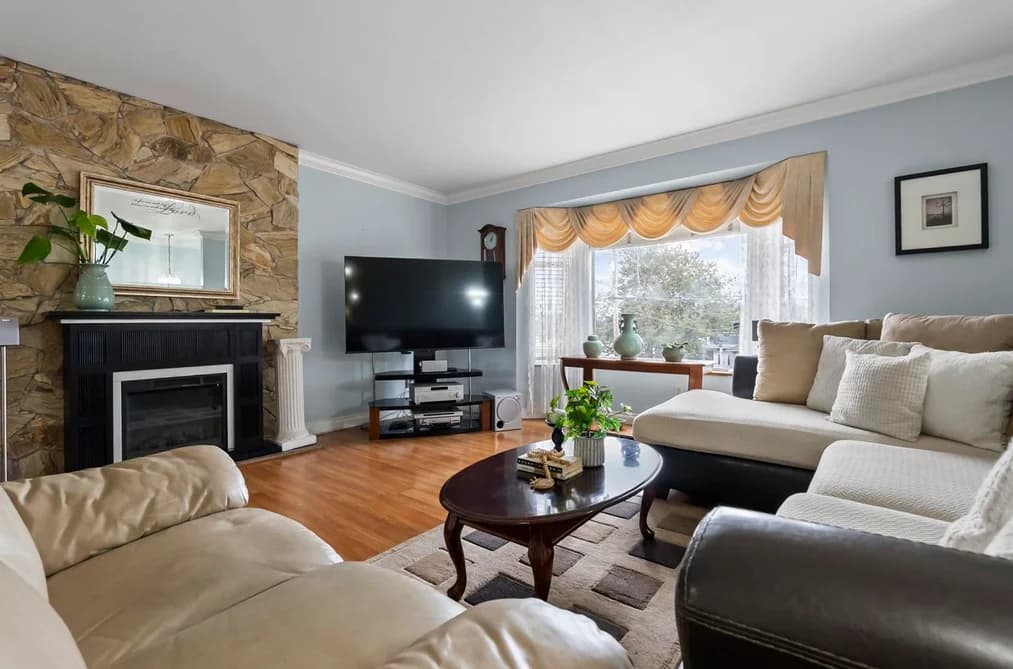 8825 160 STREET, Surrey, BC — Residential for Sale - Photo 2