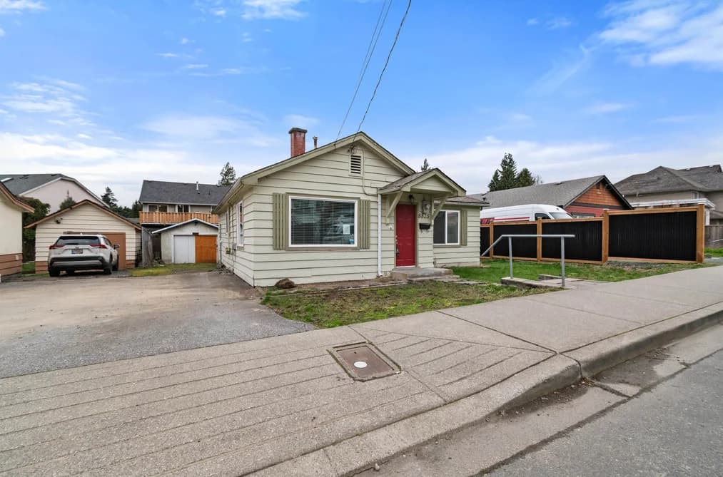 8825 EDWARD STREET, Chilliwack, BC — Residential for Sale - Main Photo