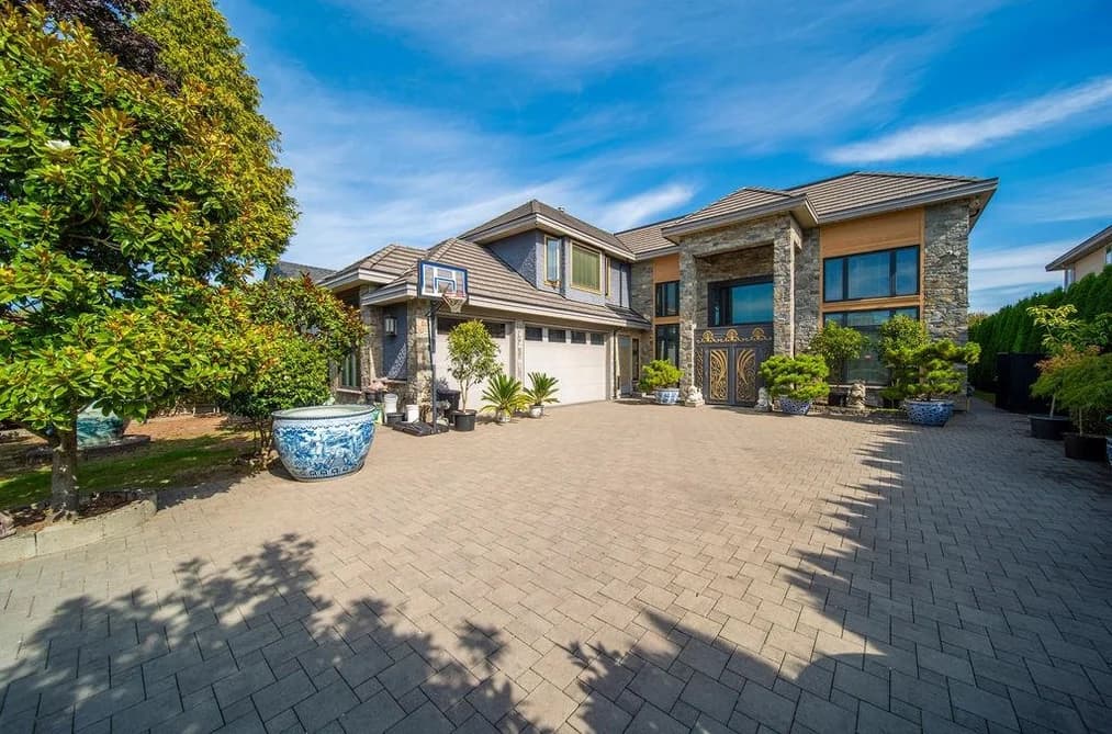 8828 COOPER ROAD, Richmond, BC — Residential for Sale - Photo 2