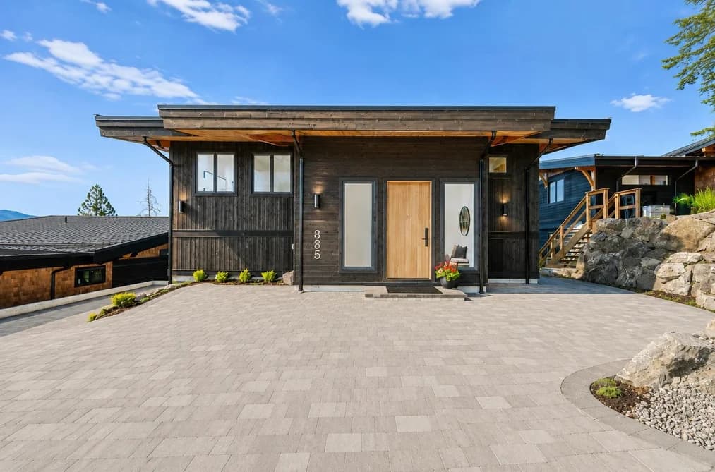 885 RIVENDELL DRIVE, Bowen Island, BC — Residential for Sale - Main Photo