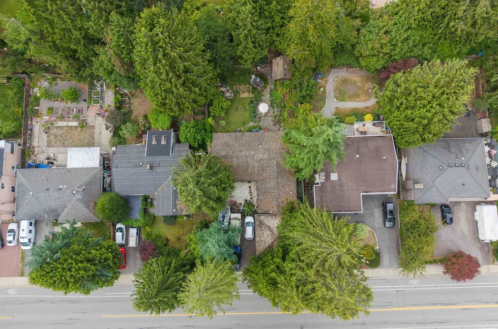886 E 29TH STREET, North Vancouver, BC — Residential for Sale - Photo 2