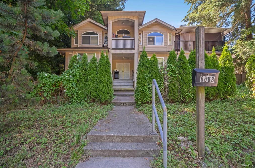 8863 KING GEORGE BOULEVARD, Surrey, BC — Residential for Sale - Main Photo