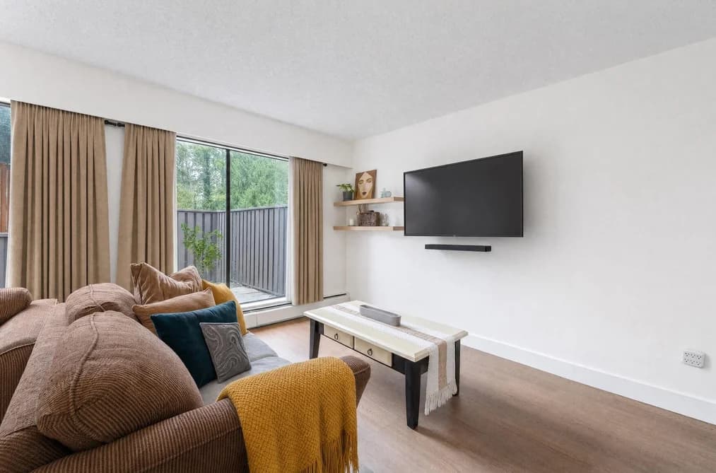 8865 HORNE STREET, Burnaby, BC — Residential for Sale - Photo 2
