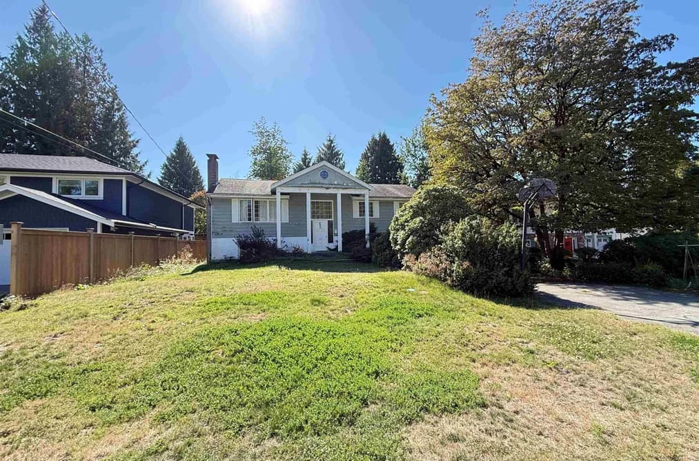 889 ROSS ROAD, North Vancouver, BC — Residential for Sale - Photo 2
